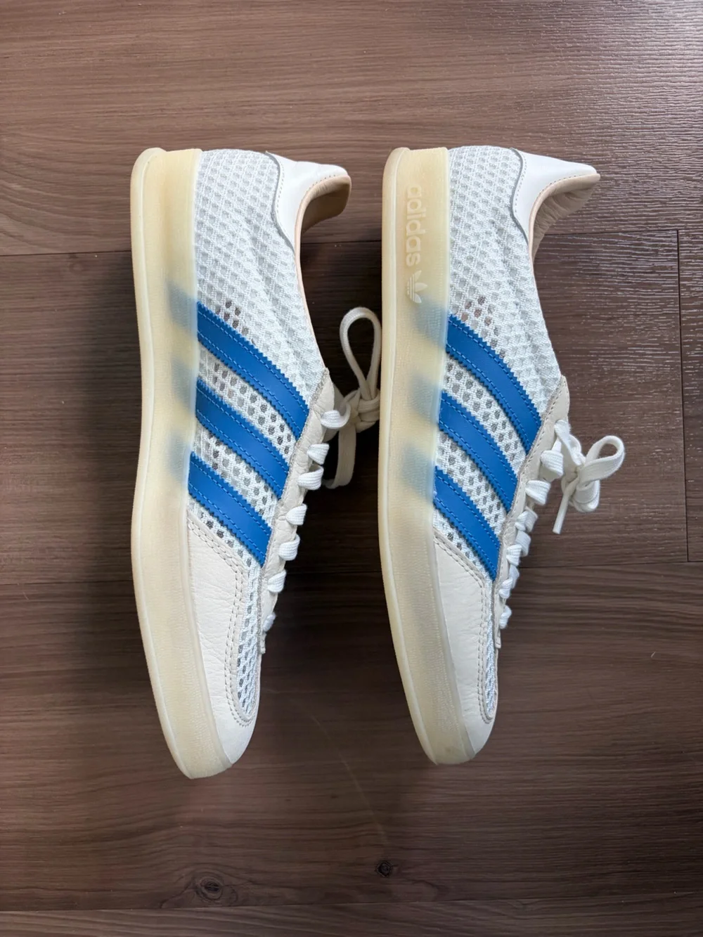 adidas Gender Inclusive Gazelle Mesh Retro Sneaker size 9